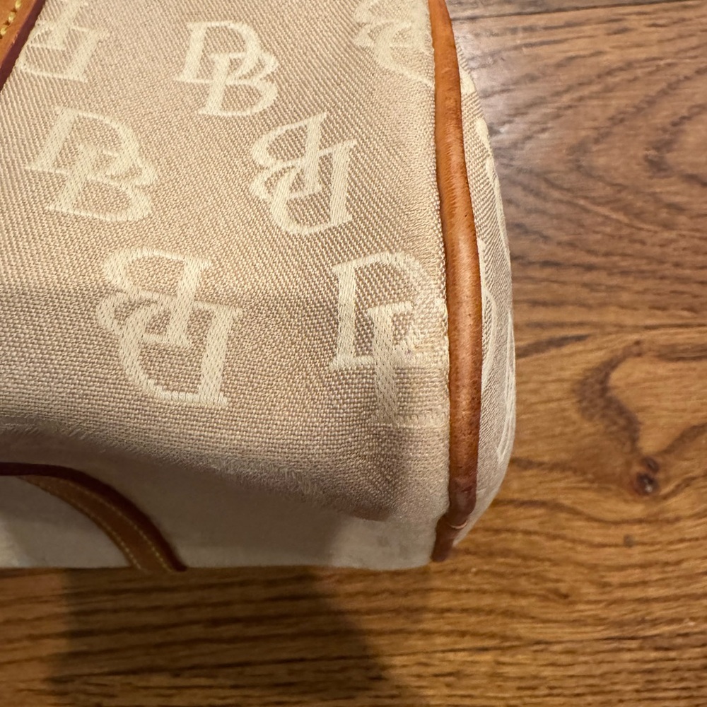 Vintage 2000 Dooney & Bourke Signature Barrel Bag - Picture 16 of 16